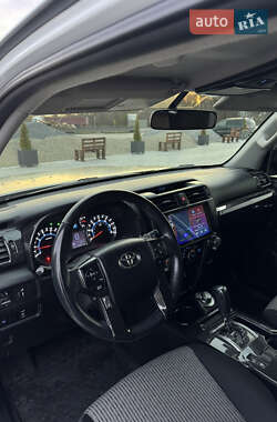 Внедорожник / Кроссовер Toyota 4Runner 2018 в 