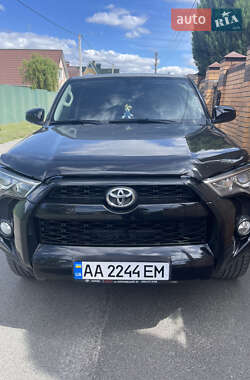 Позашляховик / Кросовер Toyota 4Runner 2013 в Києві