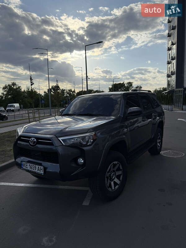 Позашляховик / Кросовер Toyota 4Runner 2020 в Києві
