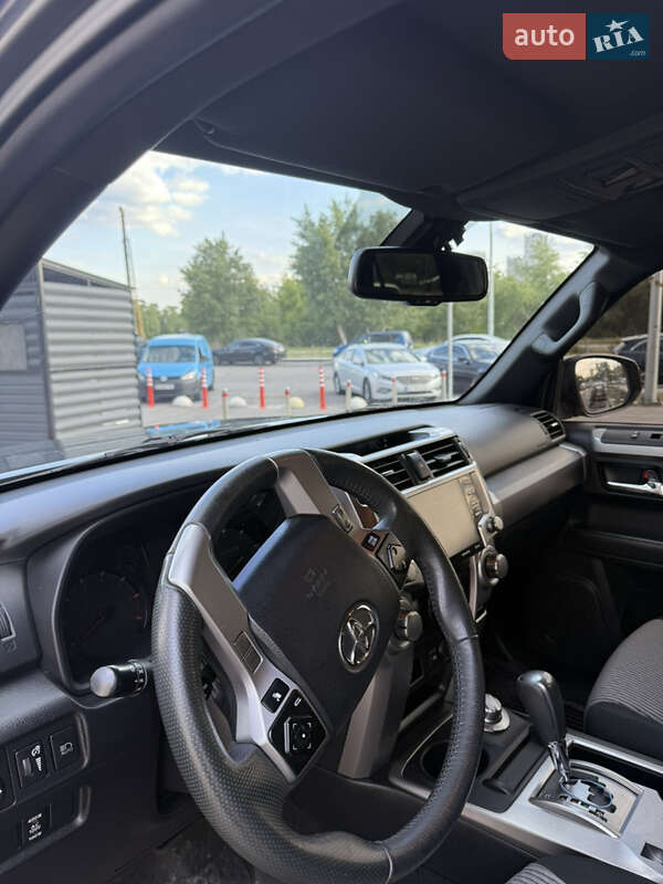 Позашляховик / Кросовер Toyota 4Runner 2020 в Києві