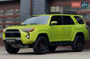 Позашляховик / Кросовер Toyota 4Runner 2021 в 