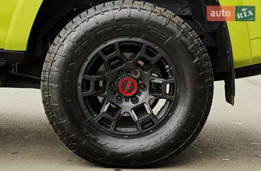 Позашляховик / Кросовер Toyota 4Runner 2021 в 