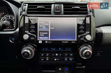 Позашляховик / Кросовер Toyota 4Runner 2021 в 
