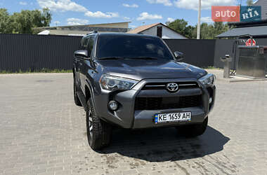 Позашляховик / Кросовер Toyota 4Runner 2020 в Києві