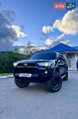 Внедорожник / Кроссовер Toyota 4Runner 2015 в Буковеле