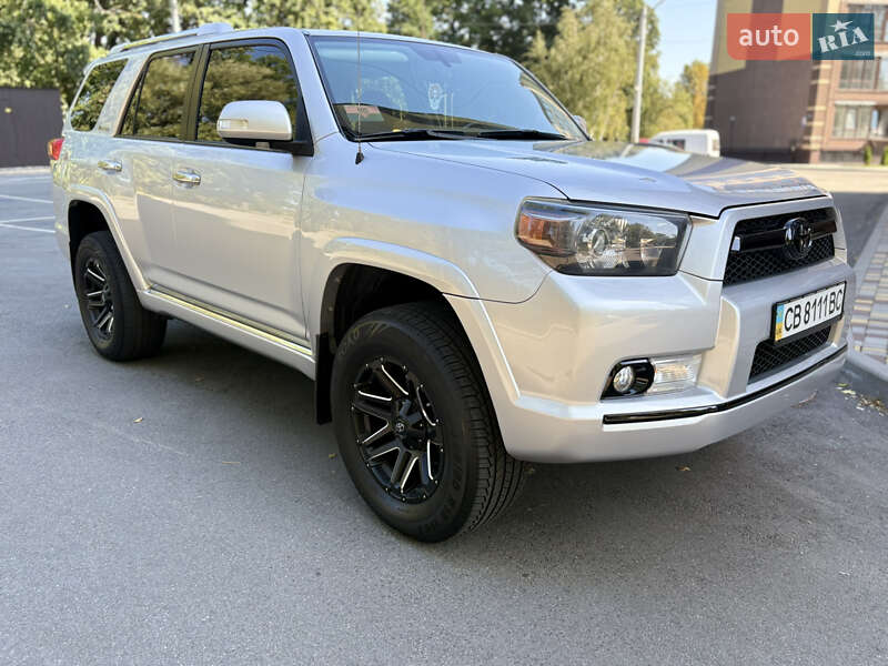 Внедорожник / Кроссовер Toyota 4Runner 2011 в Чернигове