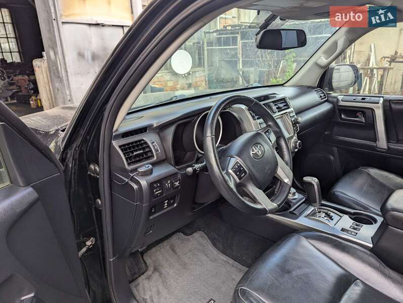Внедорожник / Кроссовер Toyota 4Runner 2012 в Кропивницком