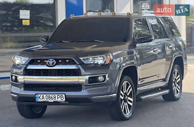 Позашляховик / Кросовер Toyota 4Runner 2014 в Запоріжжі