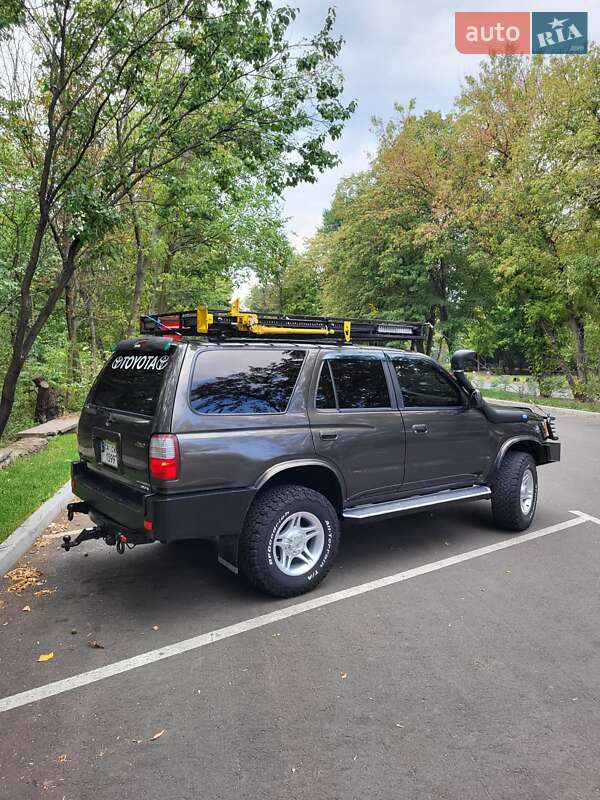 Позашляховик / Кросовер Toyota 4Runner 1997 в Черкасах