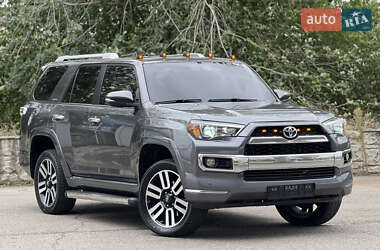 Внедорожник / Кроссовер Toyota 4Runner 2014 в Запорожье