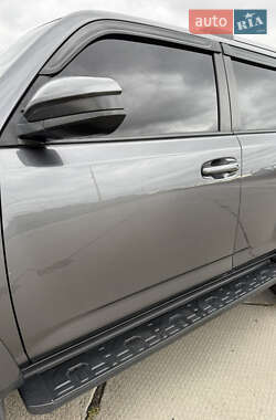 Внедорожник / Кроссовер Toyota 4Runner 2020 в 