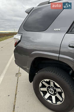 Внедорожник / Кроссовер Toyota 4Runner 2020 в 