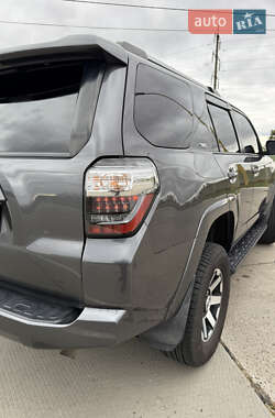 Внедорожник / Кроссовер Toyota 4Runner 2020 в 