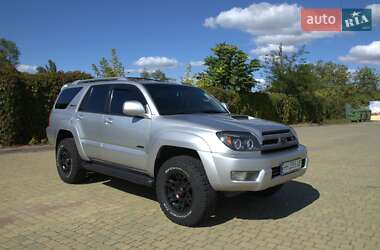 Внедорожник / Кроссовер Toyota 4Runner 2005 в  фото 9 Внедорожник / Кроссовер Toyota 4Runner 2005 в
