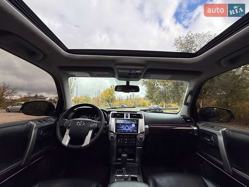 Позашляховик / Кросовер Toyota 4Runner 2014 в Кривому Розі