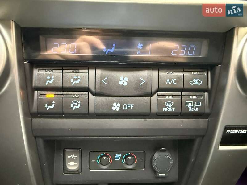 Позашляховик / Кросовер Toyota 4Runner 2014 в Кривому Розі