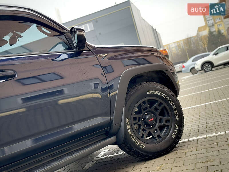 Внедорожник / Кроссовер Toyota 4Runner 2017 в Ужгороде