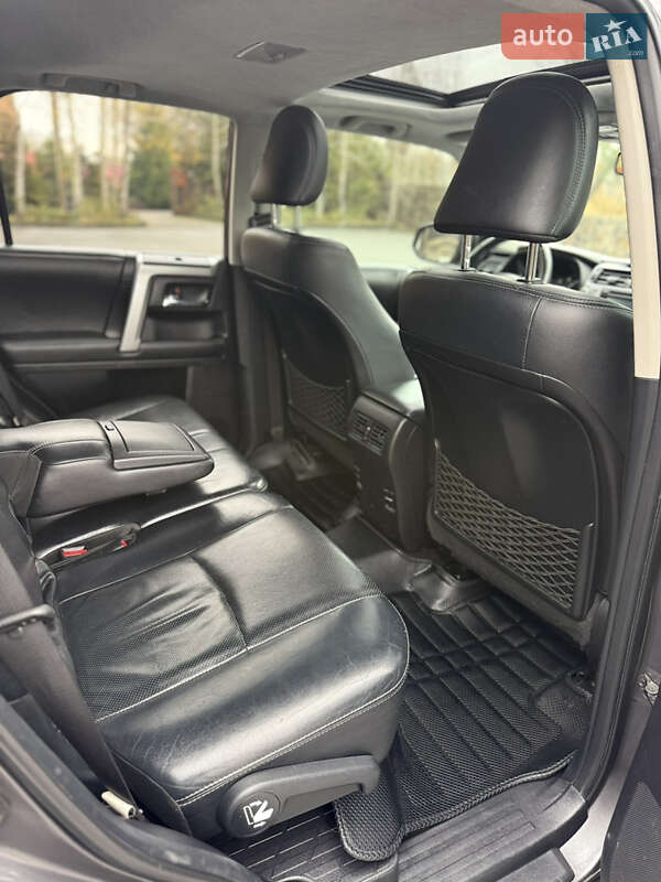 Внедорожник / Кроссовер Toyota 4Runner 2014 в Виннице