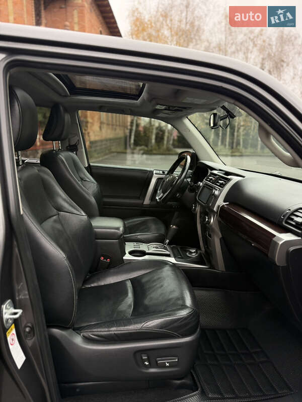 Внедорожник / Кроссовер Toyota 4Runner 2014 в Виннице