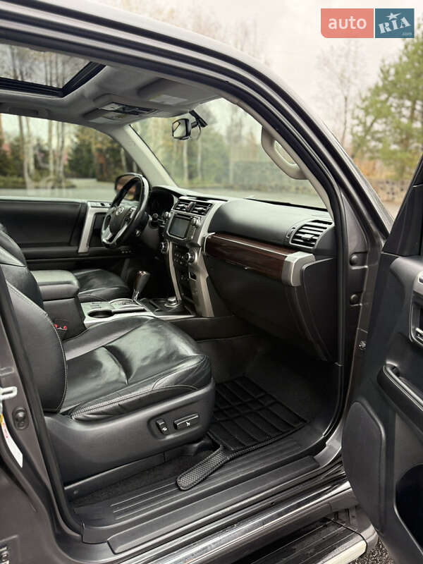 Внедорожник / Кроссовер Toyota 4Runner 2014 в Виннице