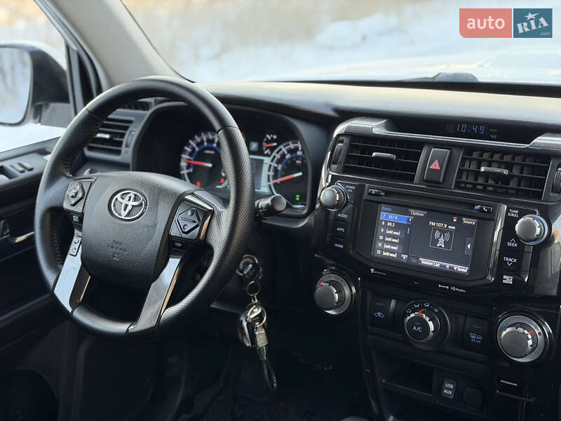 Внедорожник / Кроссовер Toyota 4Runner 2016 в Киеве фото 10 Внедорожник / Кроссовер Toyota 4Runner 2016 в Киеве