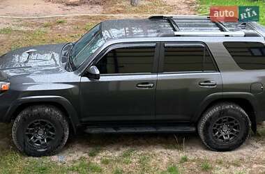 Позашляховик / Кросовер Toyota 4Runner 2018 в Києві