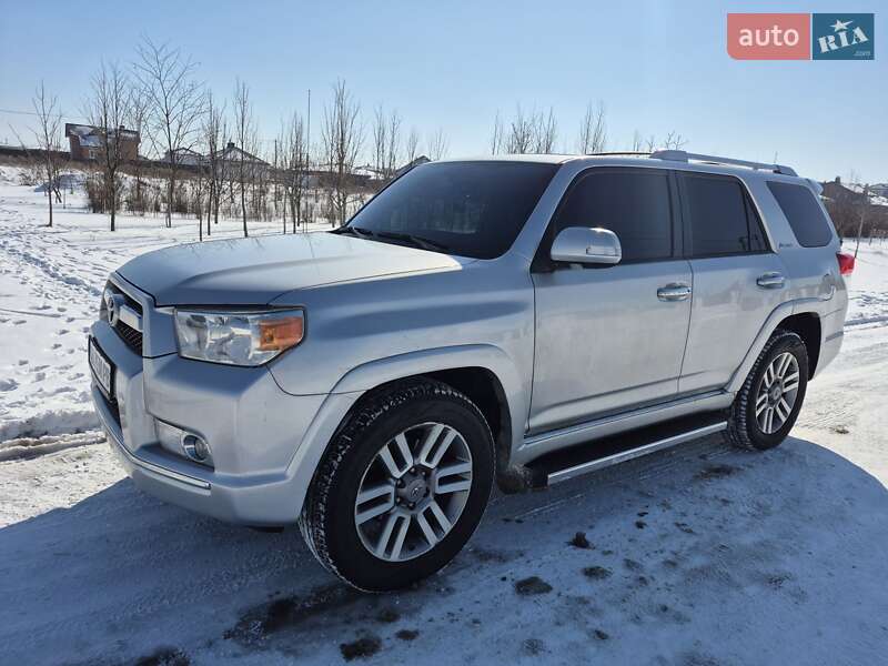 Позашляховик / Кросовер Toyota 4Runner 2011 в Києві