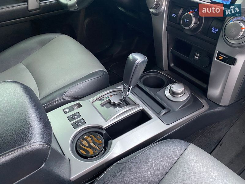 Внедорожник / Кроссовер Toyota 4Runner 2017 в Харькове