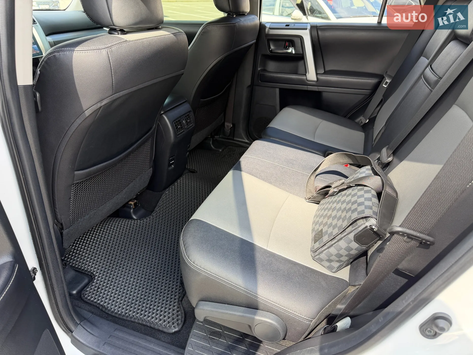 2017 Toyota 4Runner - мініатюра 12