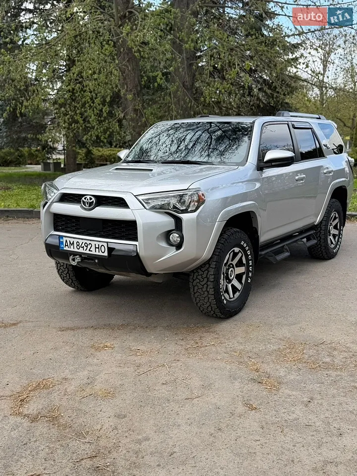 2019 Toyota 4Runner - мініатюра 18