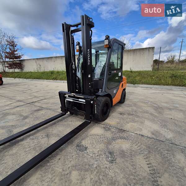 Вилочный погрузчик Toyota 52-8FDF30 2016 в Пустомытах фото 10 Вилочный погрузчик Toyota 52-8FDF30 2016 в Пустомытах
