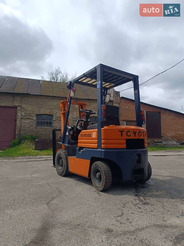 Вилочний навантажувач Toyota 5FGL 1999 в Черкасах