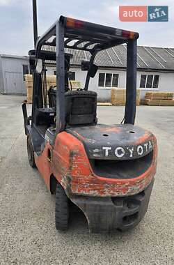 Вилочный погрузчик Toyota 627FDF25 2008 в 