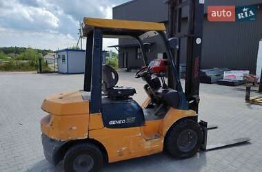 Вилочный погрузчик Toyota 627FDF25 2005 в 
