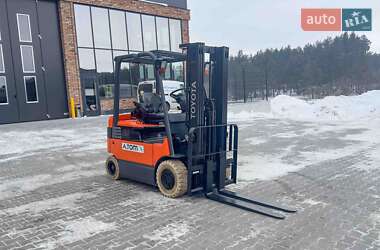 Вилочный погрузчик Toyota 7FB 2012 в Житомире