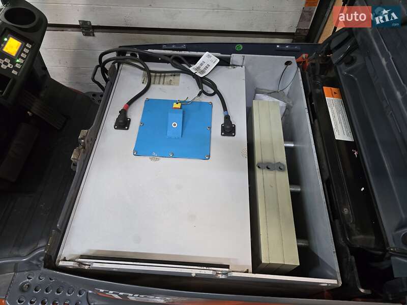 Вилочный погрузчик Toyota 8FBET16 2019 в Киеве фото 20 Вилочный погрузчик Toyota 8FBET16 2019 в Киеве