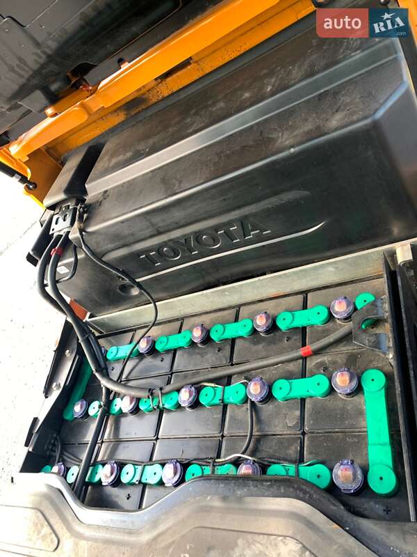 Вилочный погрузчик Toyota 8FBMT15 2020 в Николаеве