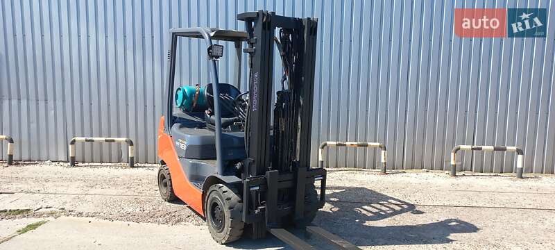 Вилочный погрузчик Toyota 8FGF18 2010 в Киеве фото 2 Вилочный погрузчик Toyota 8FGF18 2010 в Киеве