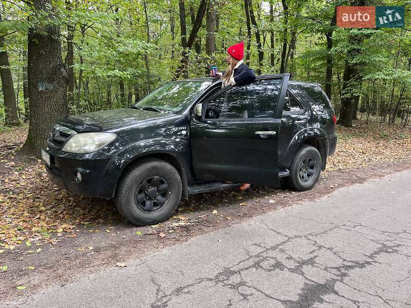 toyota__587288571fx.jpg