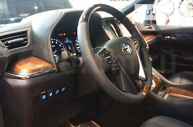 Минивэн Toyota Alphard 2019 в Киеве
