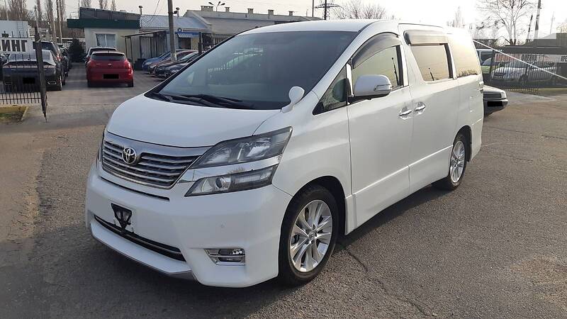 Мінівен Toyota Alphard 2009 в 