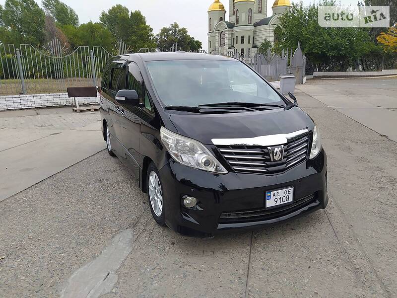 Минивэн Toyota Alphard 2010 в Днепре