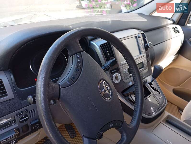 Минивэн Toyota Alphard 2007 в Ковеле