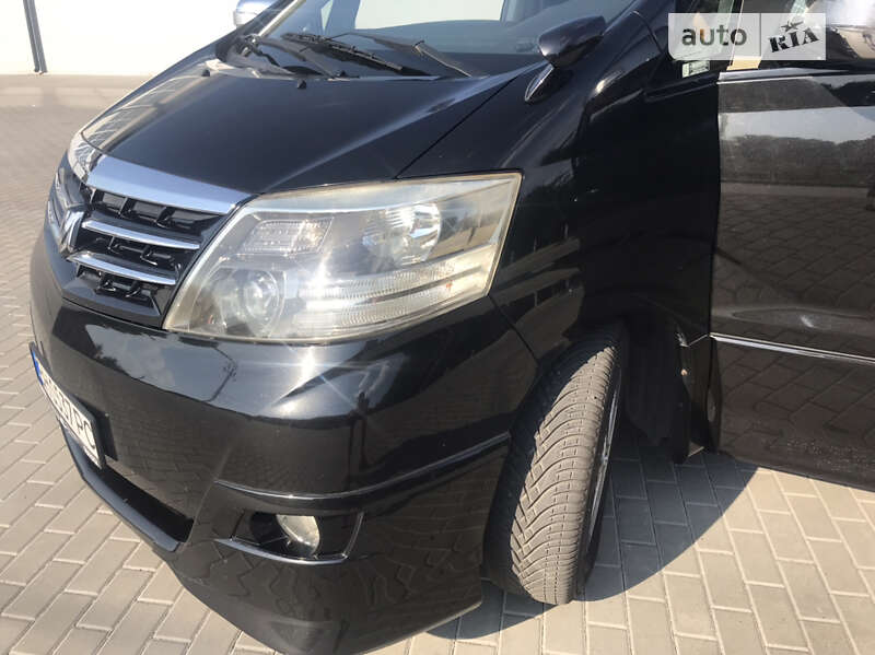 Минивэн Toyota Alphard 2007 в Бершади