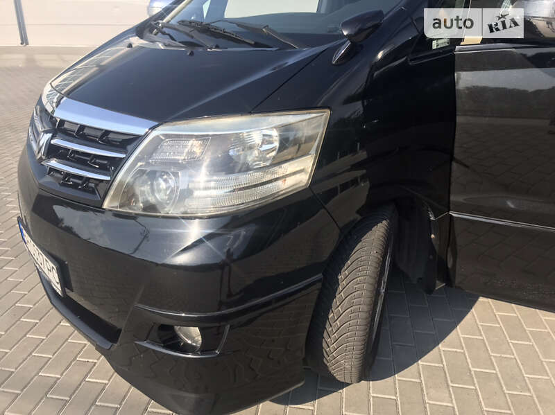 Минивэн Toyota Alphard 2007 в Бершади