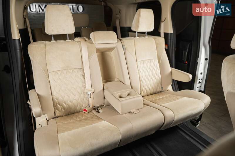Мінівен Toyota Alphard 2023 в Одесі фото 24 Мінівен Toyota Alphard 2023 в Одесі