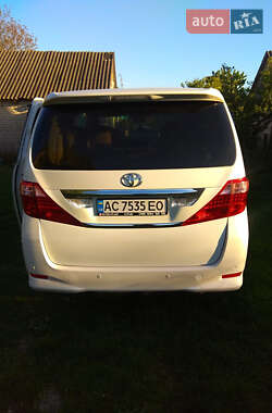 Минивэн Toyota Alphard 2009 в 