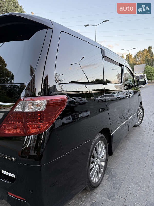 Мінівен Toyota Alphard 2014 в Одесі