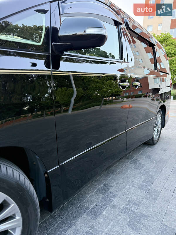 Мінівен Toyota Alphard 2014 в Одесі