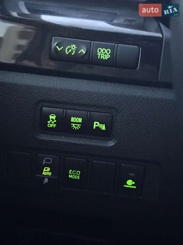 Мінівен Toyota Alphard 2014 в Одесі